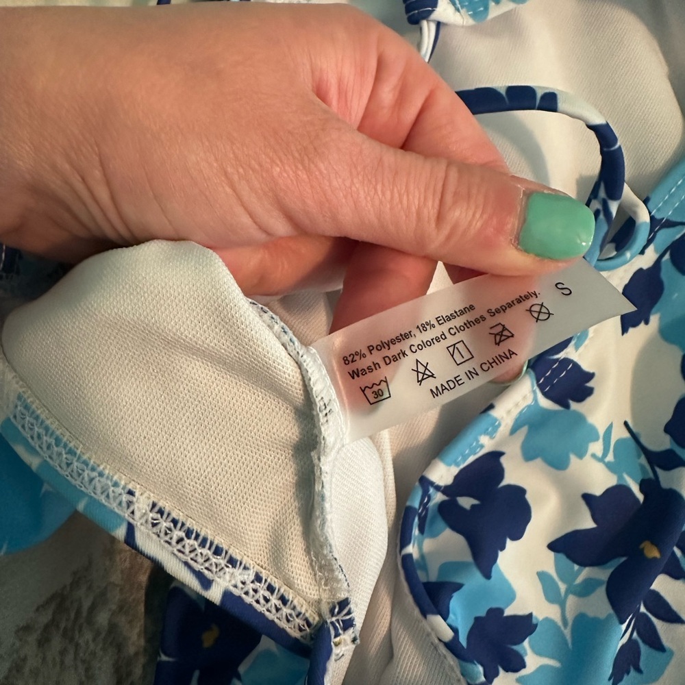 Floral Pattern Swimsuit - Picture 3 of 4